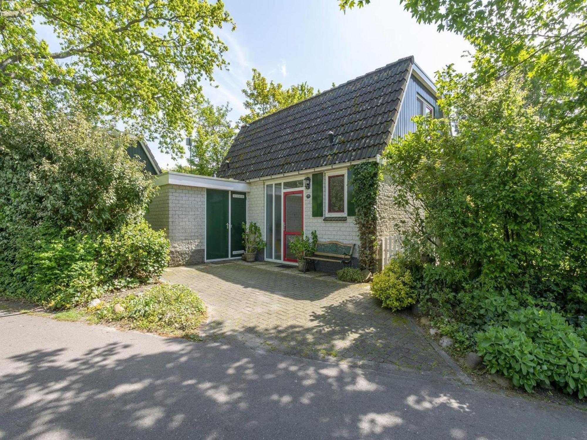 Cozy Holiday Home With Pool Sint Maartensvlotbrug Luaran gambar